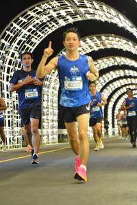 BIB: 41785, 40320
                            <button type="button" onclick="openModal(19885538)" class="btn btn-primary btn-sm float-right btn-popup" data-toggle="modal" data-target=".modal-high-quality">
                        <i class="fas fa-shopping-cart"></i> Add to Cart
                    </button>
                                            <button type="button" onclick="isThisMe(19885538, true)" class="btn btn-success btn-sm float-right btn-popup btn-isme hidden" data-toggle="tooltip" data-placement="bottom" title="นี่คือรูปของคุณใช่ไหม คลิกที่นี่เพื่อเอาเข้าอัลบั้ม">
                        <i class="fas fa-plus"></i> Add to album
                    </button>
                    <button type="button" onclick="isThisMe(19885538, false)" class="btn btn-warning btn-sm float-right btn-popup btn-isnotme hidden">
                        <i class="fas fa-ban"></i> Remove from album
                    </button>